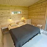 Lomamökit Mustalahti *