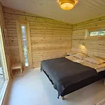 Mustalahti Lomamökit