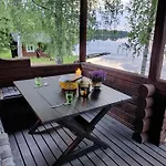 Lomamökit Mustalahti *