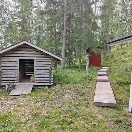 شاليه Mustalahti