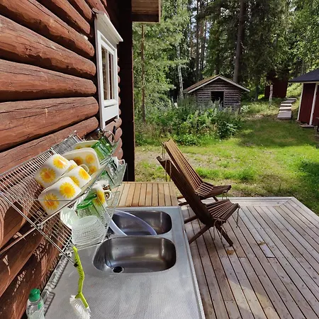 Mustalahti شاليه فيتاساري