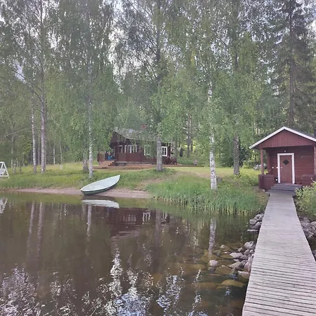 Mustalahti شاليه