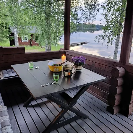 شاليه Mustalahti *