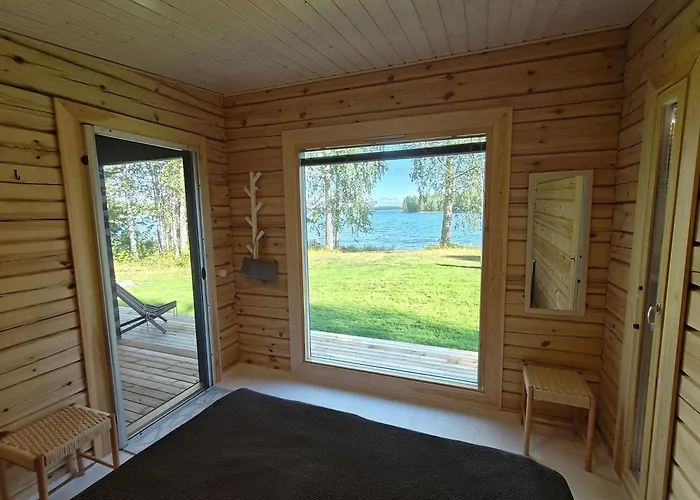 Mustalahti Шале *