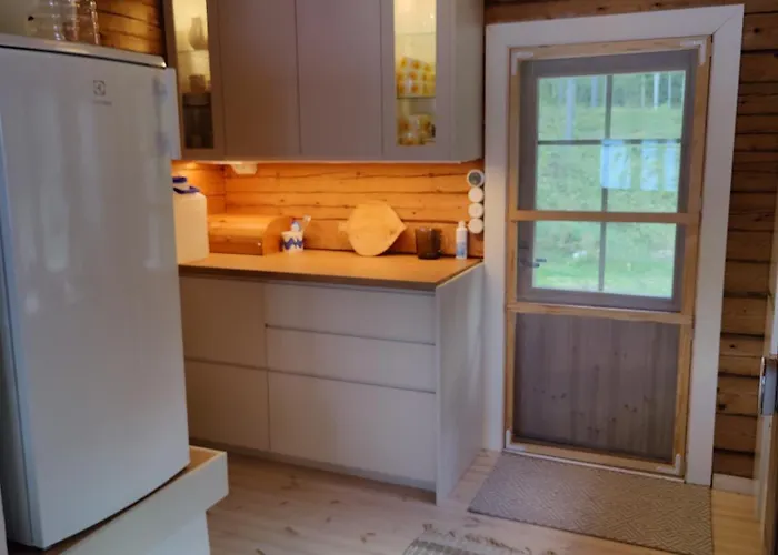 Mustalahti Шале *