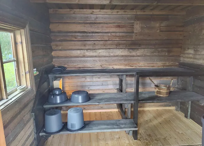 Mustalahti Шале *