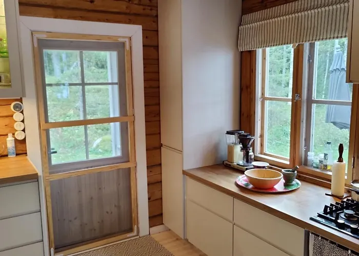 Mustalahti * Виитасаари